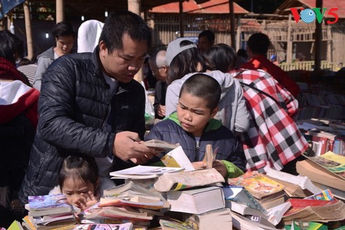Promoting community’s reading culture  - ảnh 1